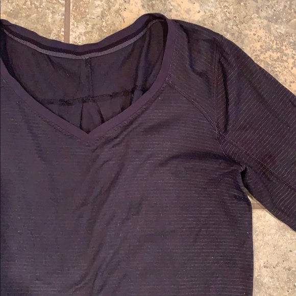 Lululemon long sleeve size 6 - Picture 4 of 8
